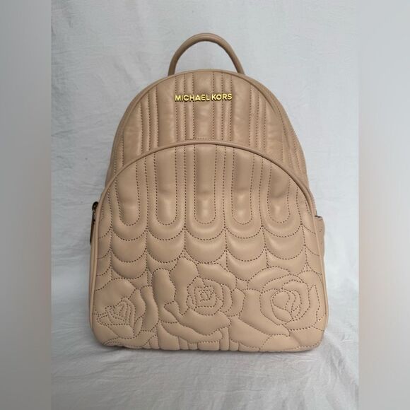 Michael Kors Abbey Backpack Quilted Rose in Pink - Picture 1 of 6